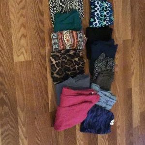 LOT OF 13 PAIRS OF LEGGINGS